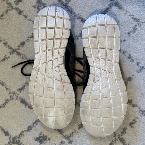 Vintage Fila Black Mesh Athletic Running Sneaker - Picture 8 of 8